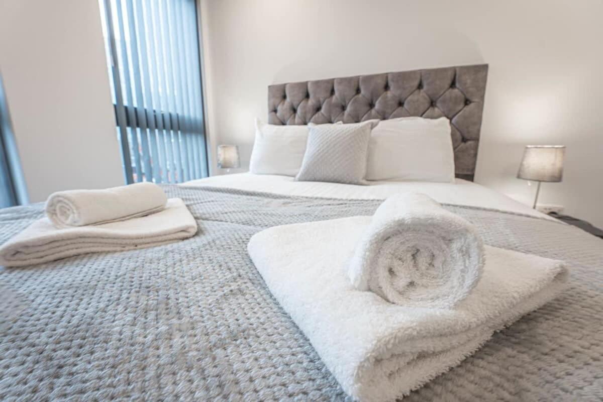 Lovely 1 Bedroom Apartment In Central Location Бирмингем Экстерьер фото
