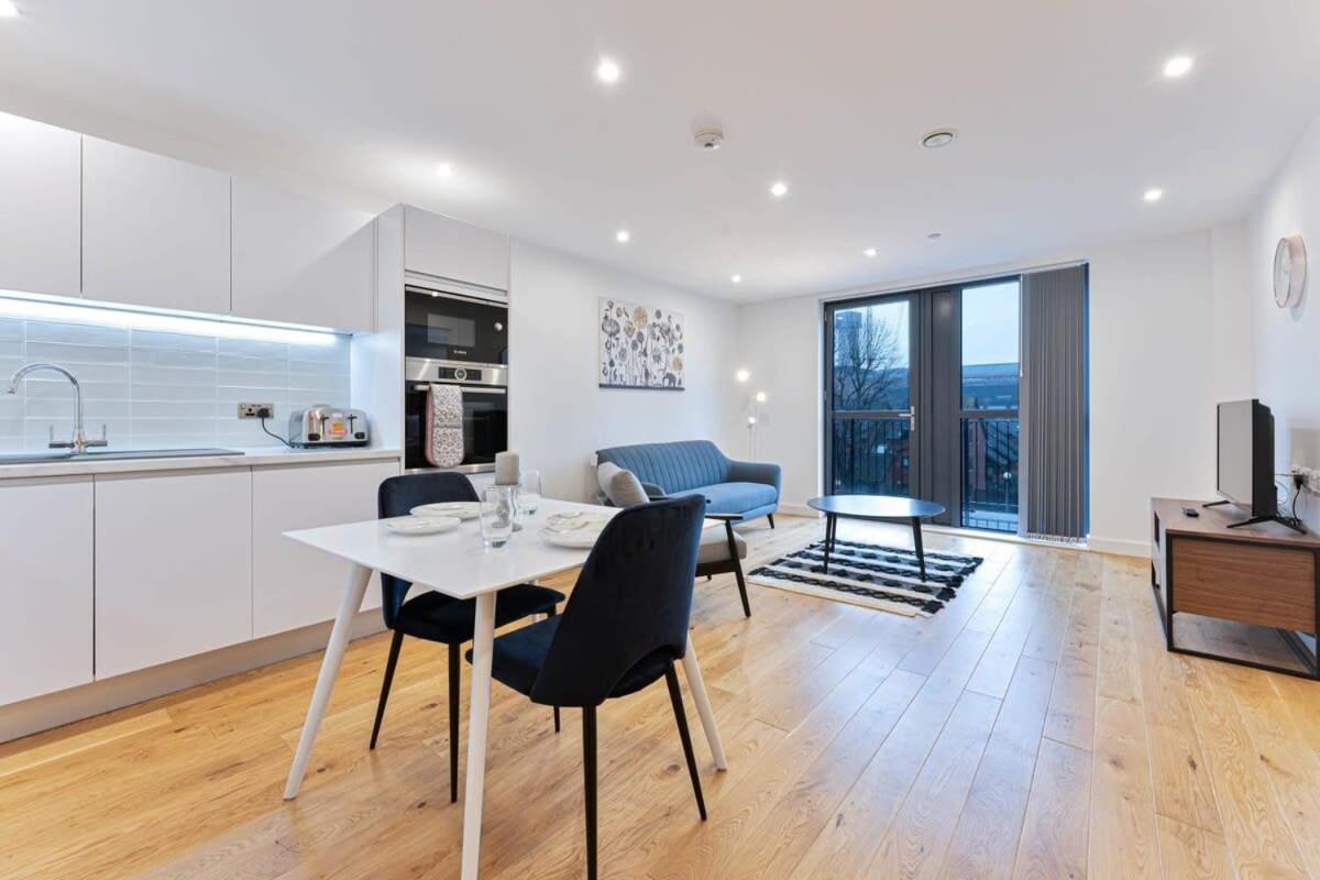 Lovely 1 Bedroom Apartment In Central Location Бирмингем Экстерьер фото
